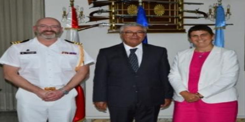 دعم التعاون العسكري بين تونس وكندا محور لقاء وزير الدفاع بسفيرة كندا 